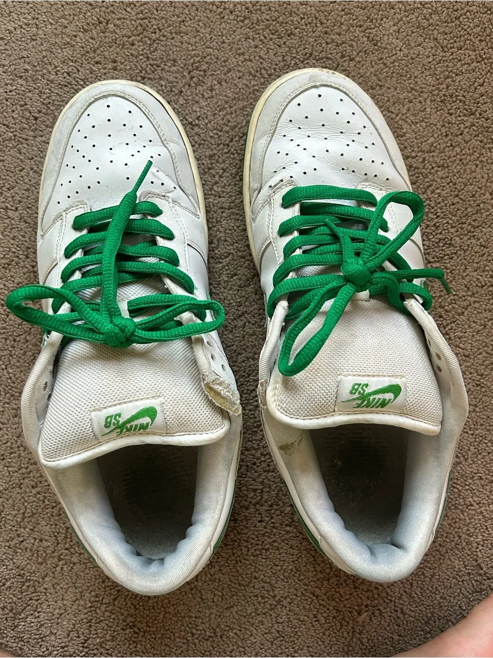 Nike Men’s Low-Top Sneakers in White and Green NIKE SB DUNK WHITE/GREEN PINK BOX